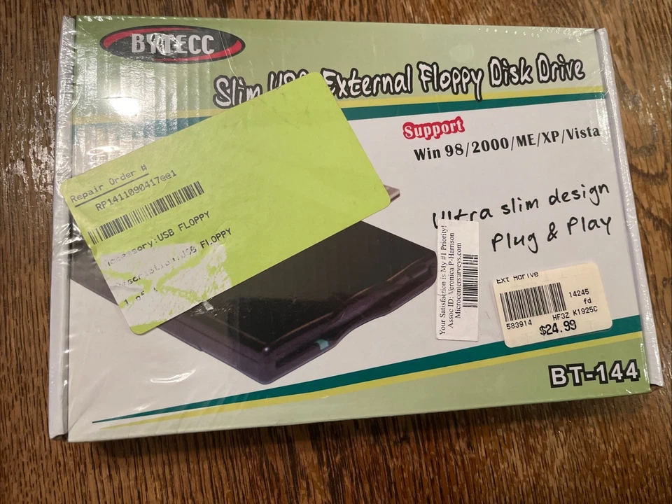 BYTECC BT-144 Slim USB External Floppy Disk Drive 3.5"  -- Plug & Play - Image 3 of 4