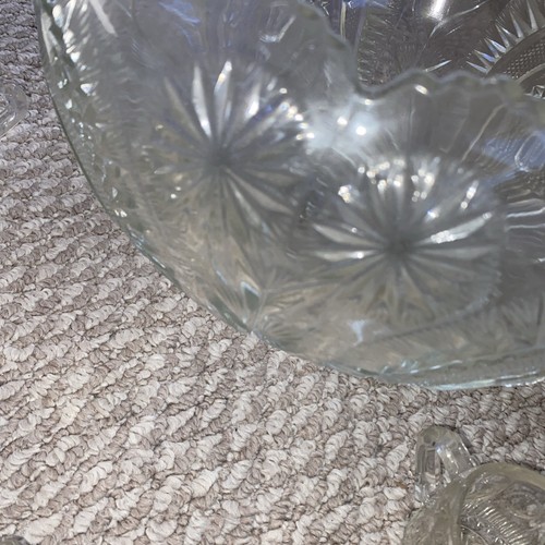 Vintage LE Smith Large Glass Punch Bowl w/ 11 Cups Pinwheel Stars. Very HEAVY! - Picture 5 of 13