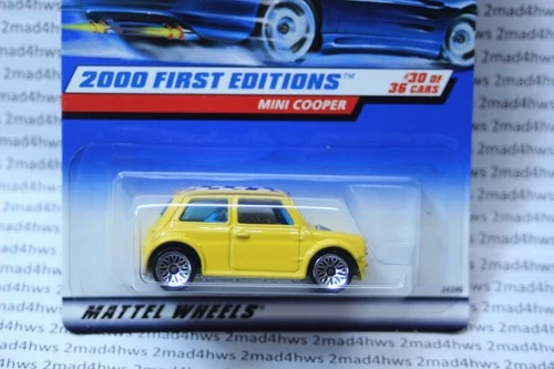 VINTAGE 2000 Hot Wheels yellow MINI COOPER #090 metal base REMOVABLE BODY