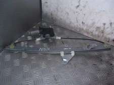 BFD010373 NISSAN NAVARA D40 AVENTURA 2.5 DCI AUTOMATIC FRONT WINDOW REGULATOR MO