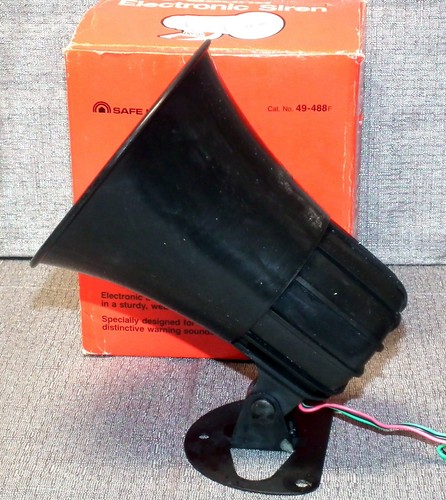 Radio Shack 49-488F Two Sound Electronic Siren, Horn, Weatherproof - Priced Low - Picture 3 of 6