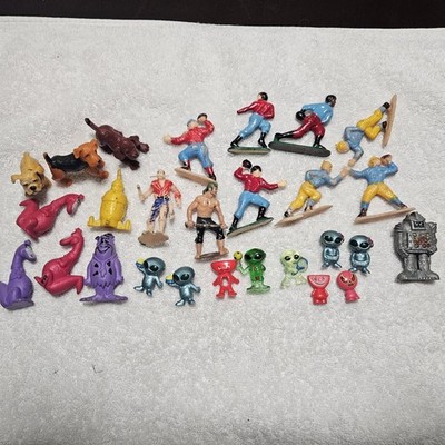 Lot Retro Vintage Figures Cap'n Crunch Flintstones Alien Gumball Buck Rogers Dog