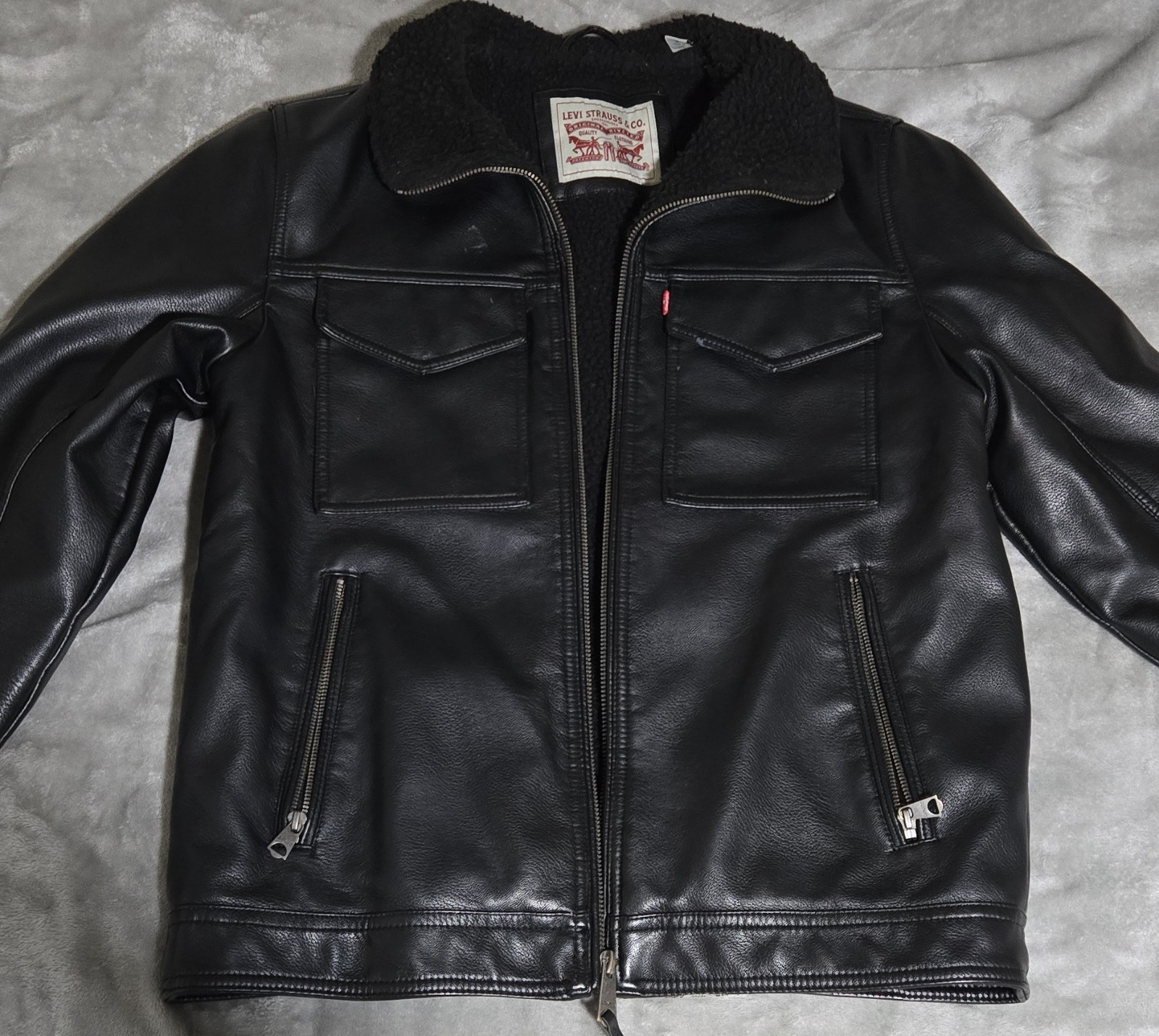 Levi's Black Faux Leather Sherpa Lined Bomber Jacket Men's Size S Zip Logo
