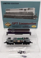 Proto 2000 23554 HO Scale Atlantic Coast Line EMD GP-7 Diesel Locomotive #113 LN