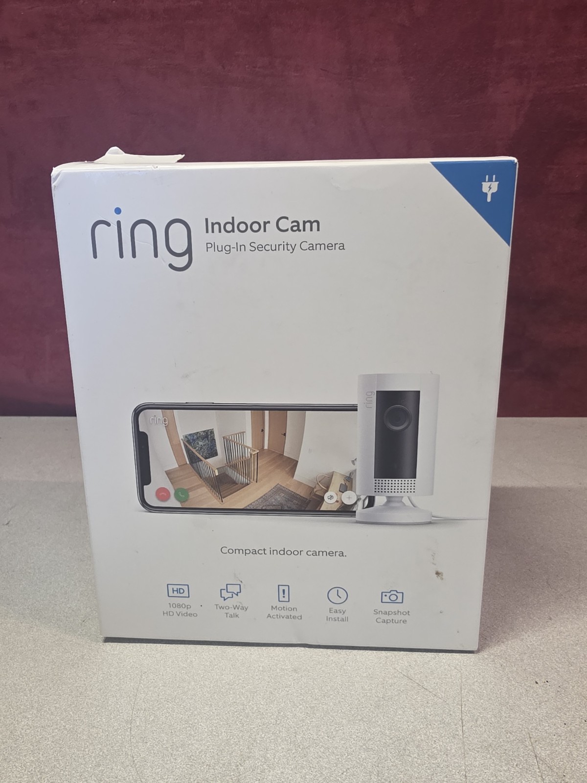 Ring Indoor Cam Compact Plug-In HD Security Camera with two-way talk - White New