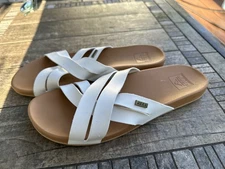REEF Women's Cushion Spring Bloom Sandals White Size 11 Crisscross Strappy VGC