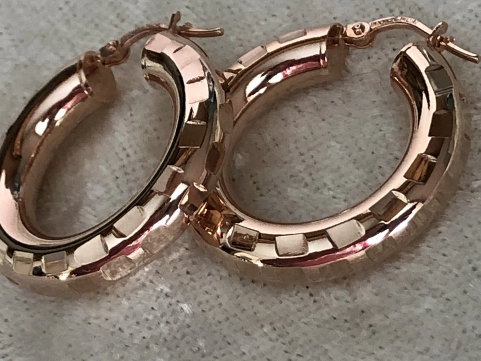 СЕРЬГИ-КОЛЬЦА БРОНЗО ИТАЛИЯ 1 ДЮЙМ КРУГЛАЯ БРИЛЛИАНТОВАЯ ОГРАНКА (M4731-52) - Изображение 2 из 4