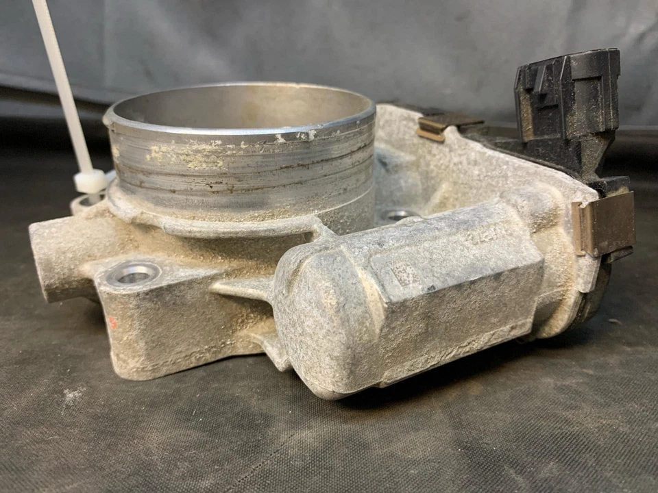 Fits 2009-2011 Buick Lucerne Throttle Body/Valve Assembly OEM#:12609500 Foto 4 de 4