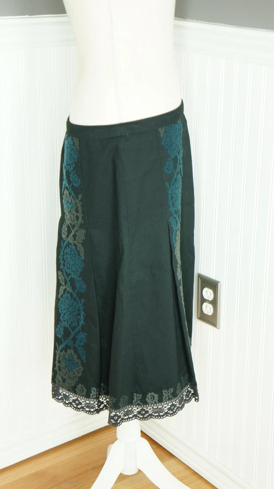 Falda Ann Taylor Loft Para Mujer 12 Pequeña Plisada Negro Encaje Dobladillo Floral Bordado  Foto 2 de 4