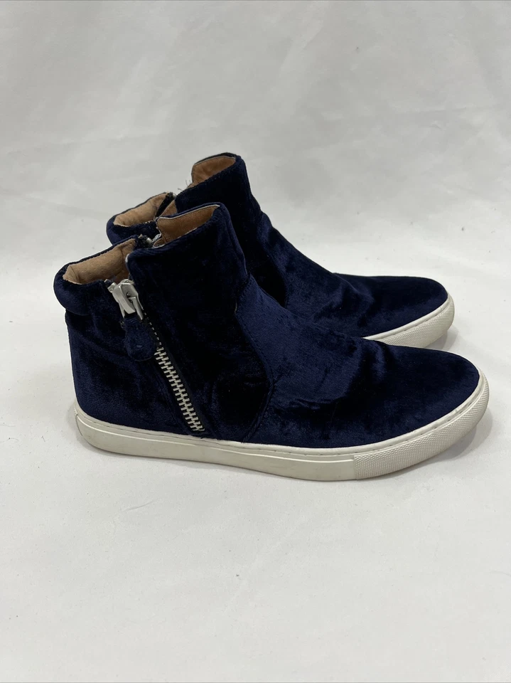 Tênis Gentle Souls Feminino Carole Azul Marinho Veludo Tamanho 7.5 Cunha Oculta Zíper Azul - Imagem 2 de 4