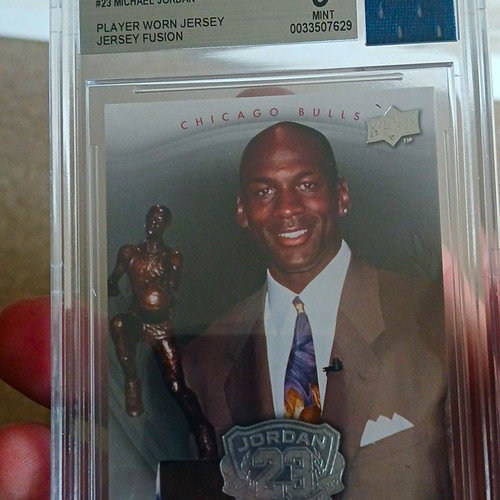 Upper Deck Jordan Legacy Jersey Fusion Michael Jordan Bulls #23 Jersey PSA