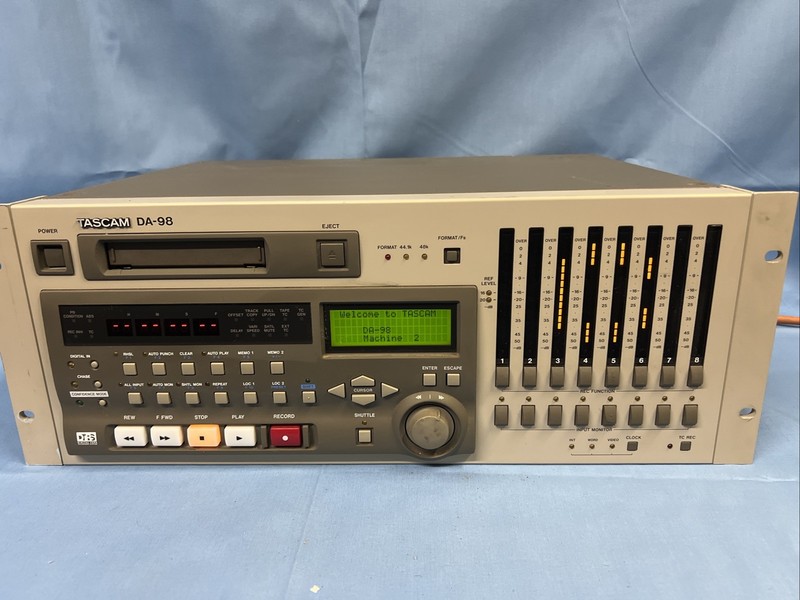 Tascam DA-98 Digital Audio Multitrack Recorder Reproducer 8 channel 
