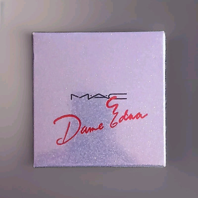 Brand New & Authentic MAC Dame Edna Limited Edition Highlighting Powder
