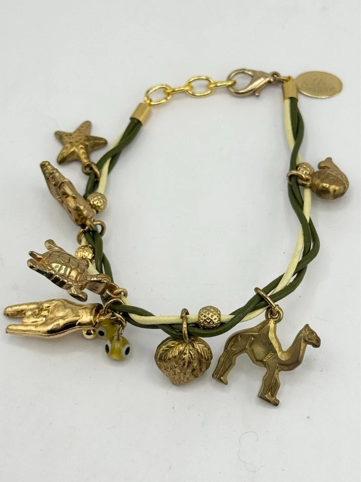 Зеленый и желтый кожаный плетеный браслет с брелоками - Изображение 3 из 4