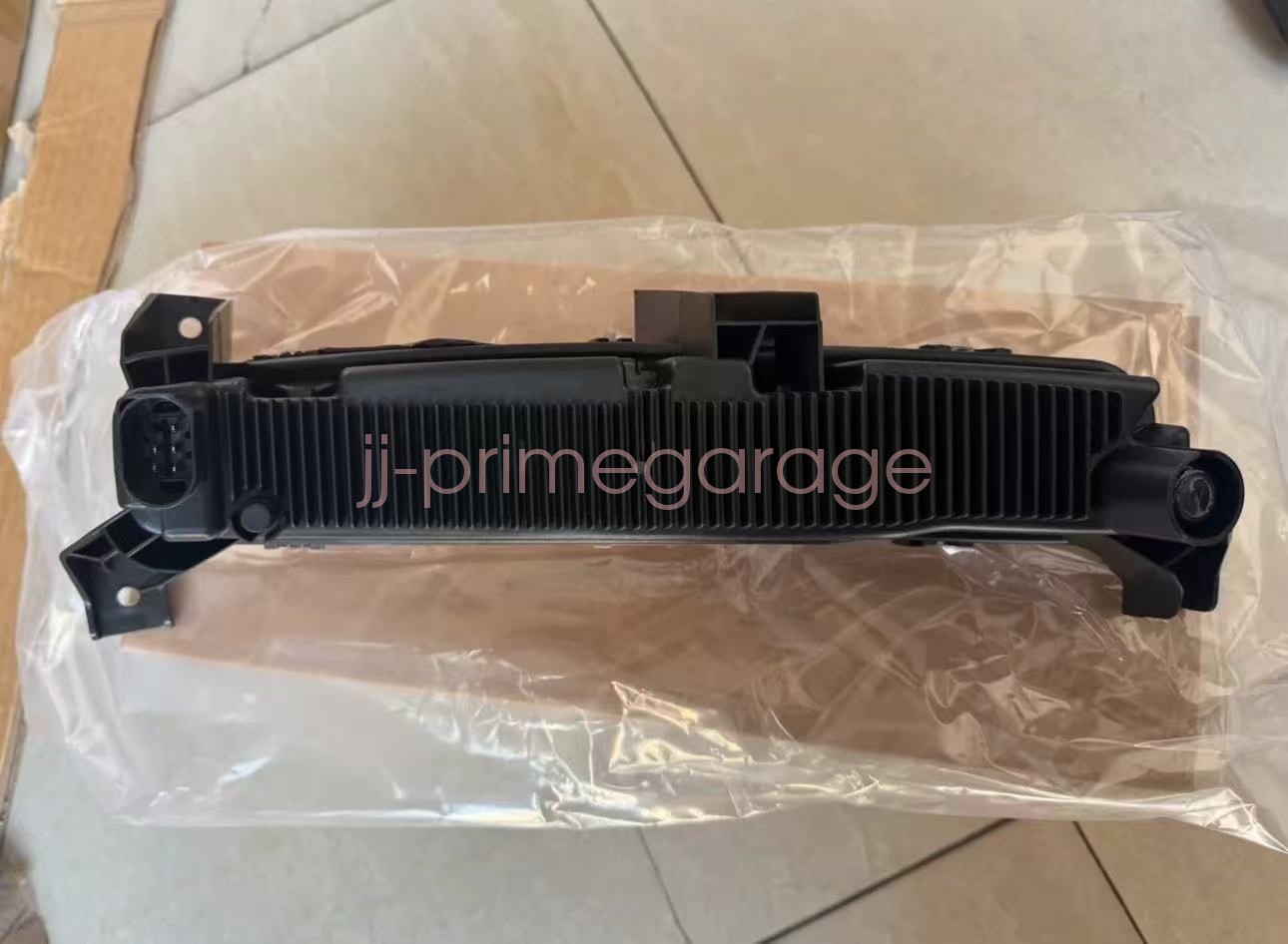 Rolls-Royce Wraith Right Turn signal lens P/N 63127211432