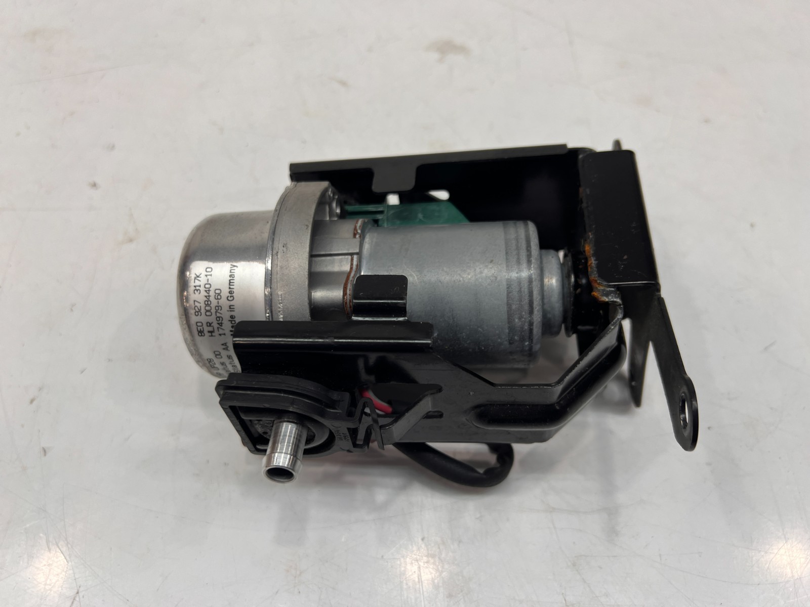 LAMBORGHINI AVENTADOR LP740 S BRAKE BOOSTER BRAKE VACUUM PUMP OEM 8E0927317K