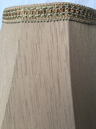 Brown Fabric Table Lamp Shade with Green Gold Trim 16" Silk? - 第 5/12 張圖片