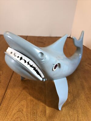 Vintage 1975 Ideal The Game Of JAWS Shark Universal No