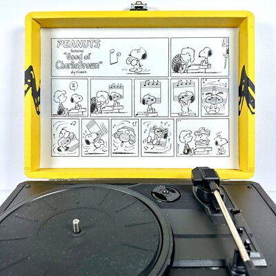 Crosley Cruiser Charlie Brown Peanuts Portable Record Player