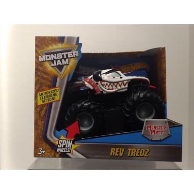 Hot Wheels Monster Jam Rev Tredz Monster Mutt Dalmatian Monster Truck 1:43 FMB42