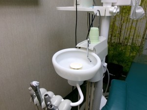 Dental Cuspidors/Cup Fillers, used (x4)