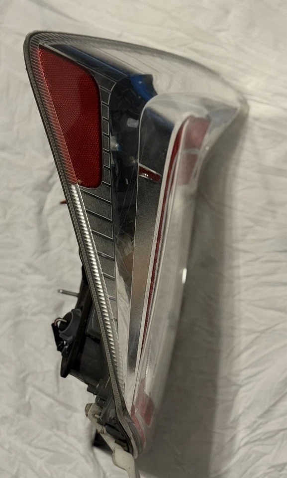 @@ Prius 2015 luz trasera izquierda lado del conductor Toyota Prius 2012-2015 original OEM @@ Foto 4 de 4