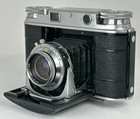 Voigtlander Vito III w/50mm f-2 Ultron lens in Synchro-Compur shutter. (1951)  — photo 6