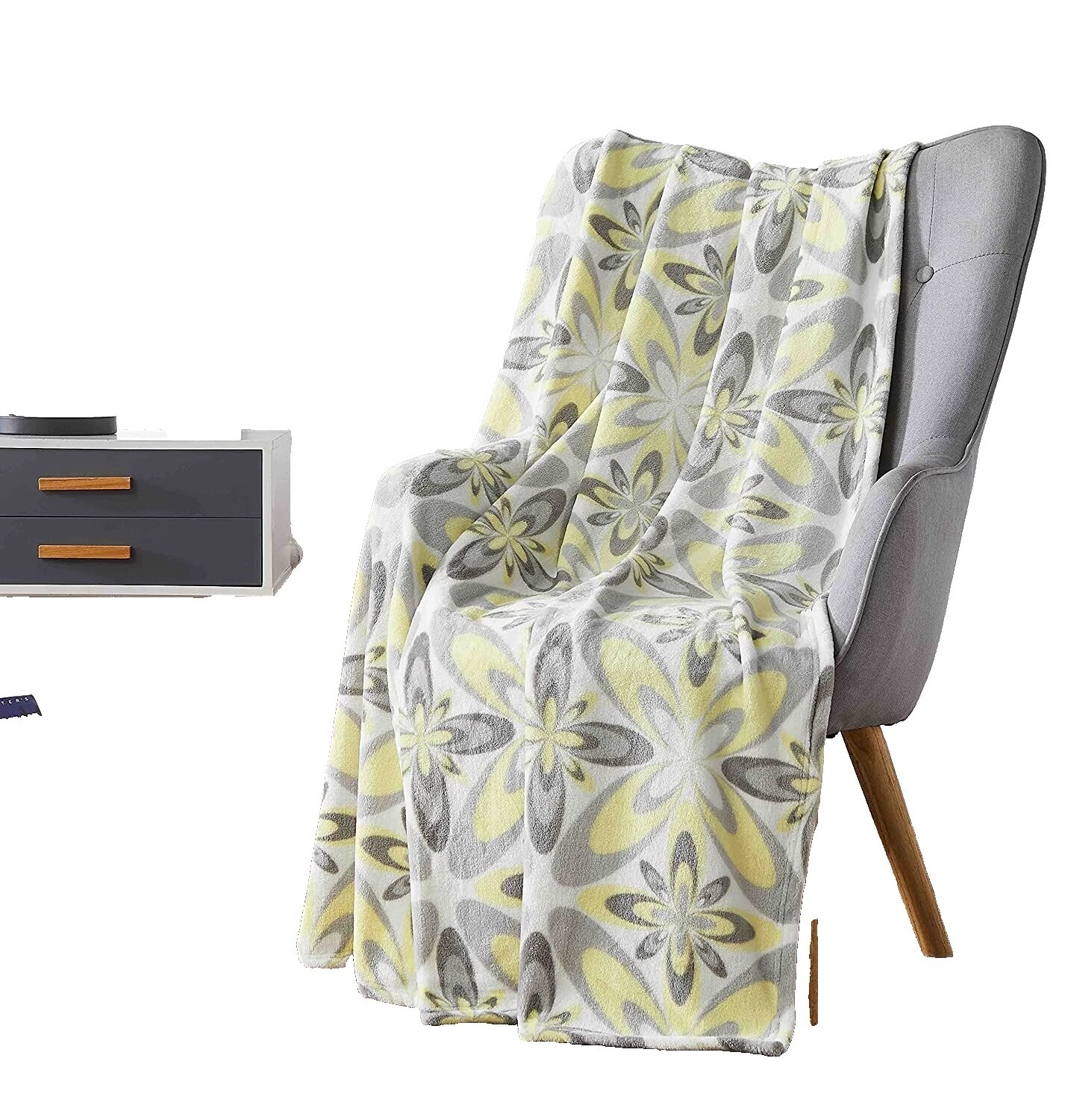 Geometric Pattern Blankets & Throws