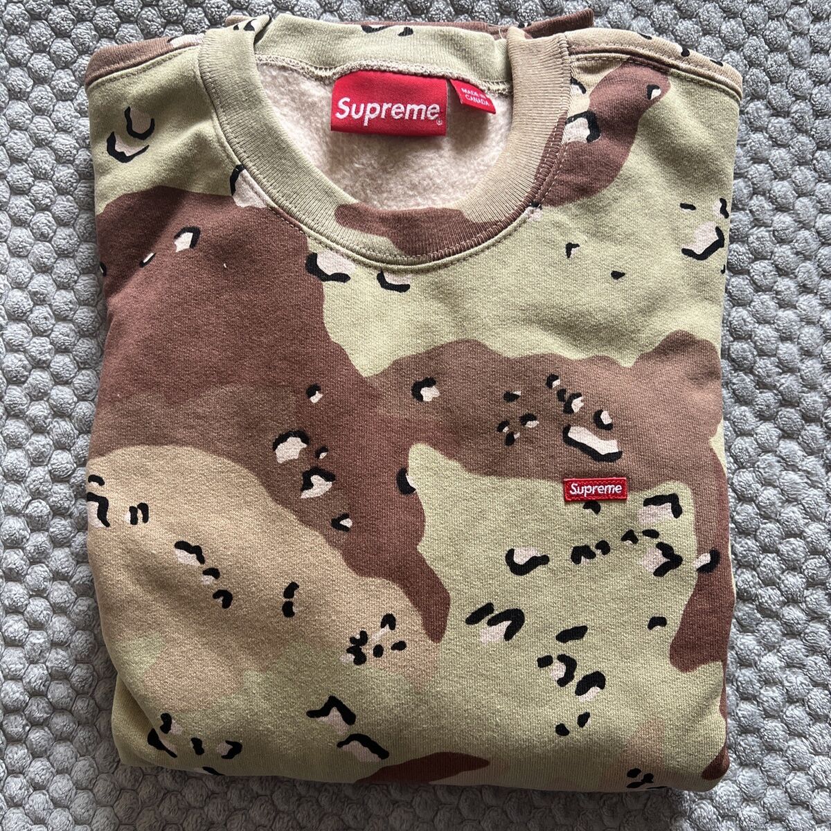 SUPREME FW20 - Chocolate Chip Camo Small Box Crewneck SUPREME FW20 - Chocolate Chip Camo Small Box Crewneck