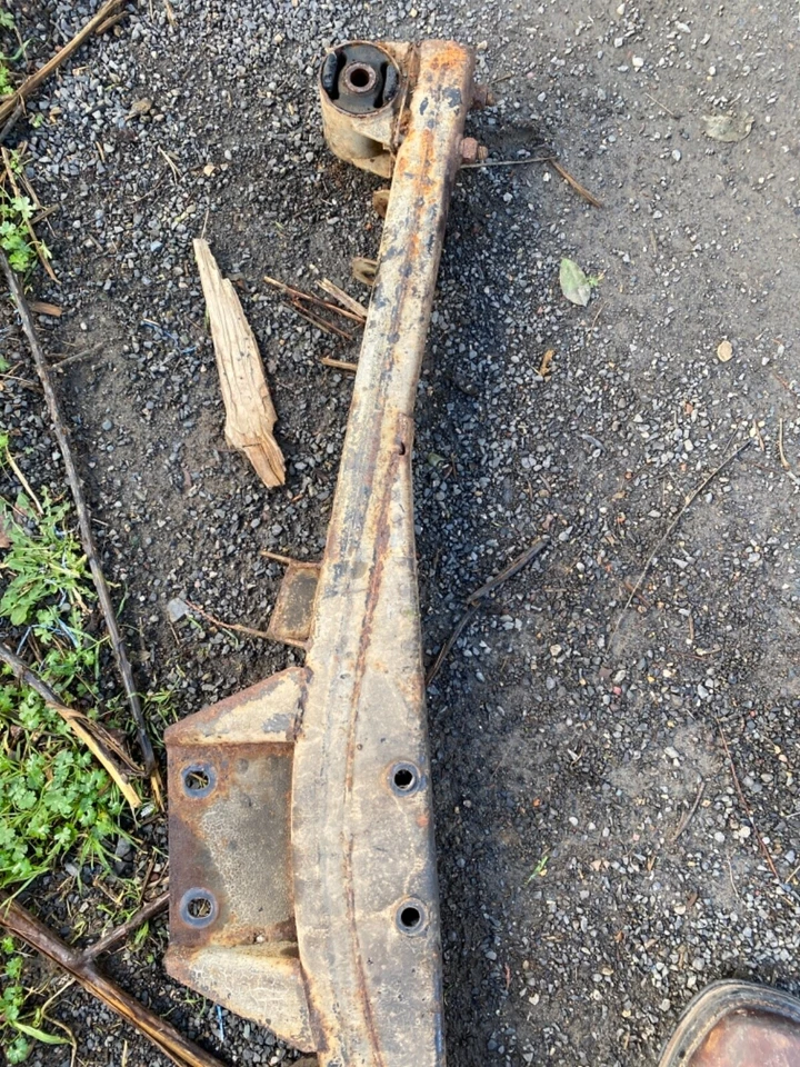 BMW 2002 longo diferencial subquadro crossmember eixo traseiro transportador e10 2002ti - Imagem 4 de 4