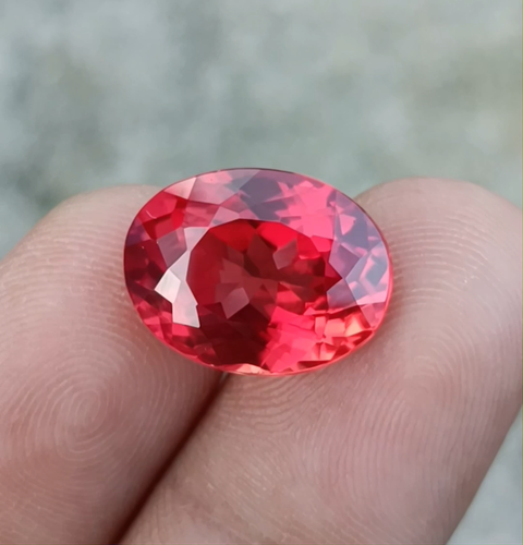 Oval 12.50 Ct Certified Natural Padparadscha Sapphire Gemstone - Video 1 of 1