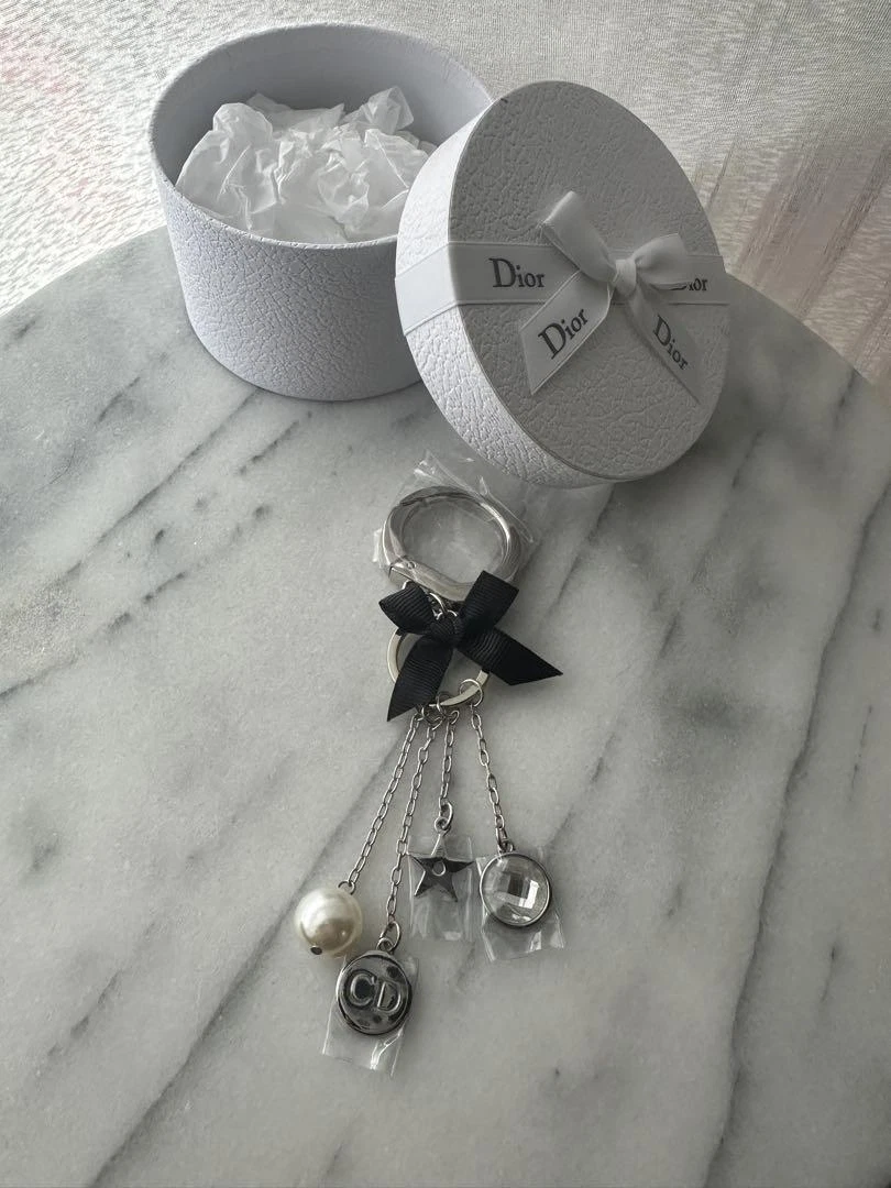 Porte clés Christian Dior sac breloque