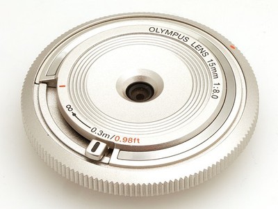 Original Olympus Body Cap Lens 1:8 / 15 mm in silber für MFT Bajonett