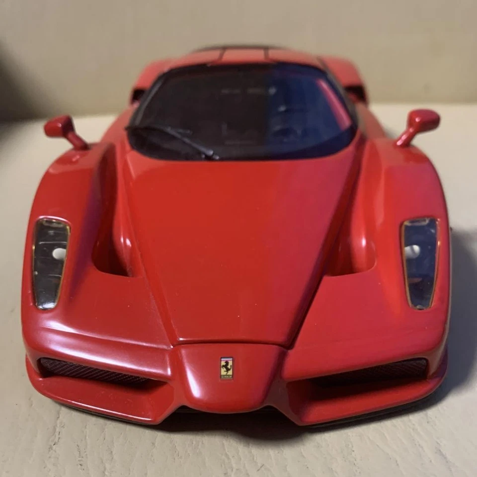 Hot Wheels Enzo Ferrari 1/18 Diecast Supercar Red Very Good Condition Rare - Image 4 of 4