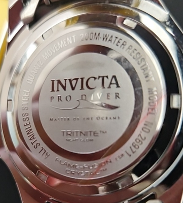 Invicta Pro Diver 40mm Men's Quartz Watch - Blue Dial Silver Band