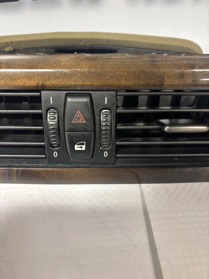 Оригинальная отделочная панель молдинга для передней панели BMW 525i 530i 2004-2007 годов выпуска 145373-10 - Изображение 4 из 4