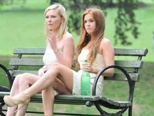 BEAUTIFUL KIRSTEN DUNST & ISLA FISHER 8X10 Photo