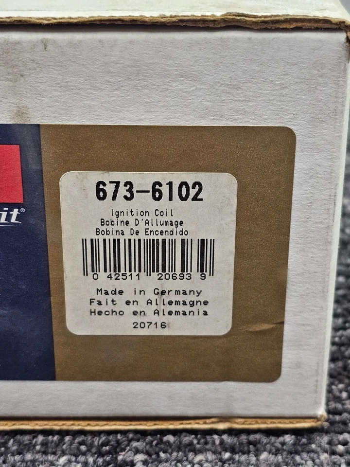Bobina de ignição direta Denso 673-6102 preta para Ford Fiesta 2011-2013 1.6L L4 - Imagem 3 de 4