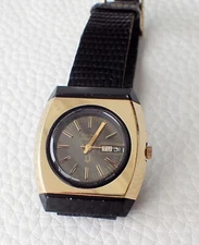 Bulova Accutron Tuning Fork Black dial Cal 2313A Ladies or Men Watch, 36 x 41 mm