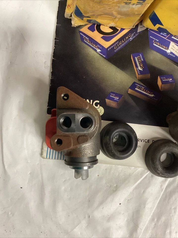 Austin Healey 100 54-55 BN1 Morgan +4 NOS Girling Front L & R Wheel Cyl Par Foto 4 de 4