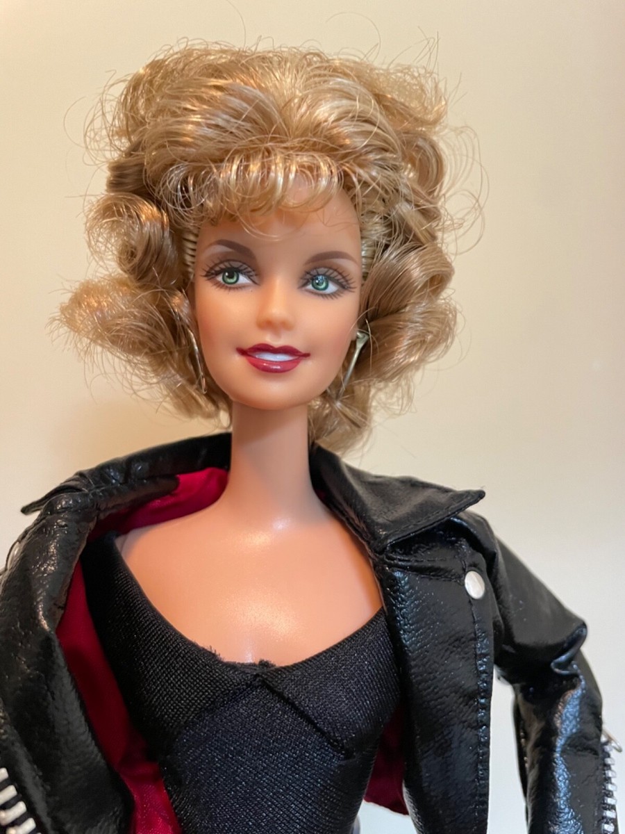 バービー グリース サンディ GREASE SANDY Amazon.com: Barbie as Sandy in Grease : Toys & Games
