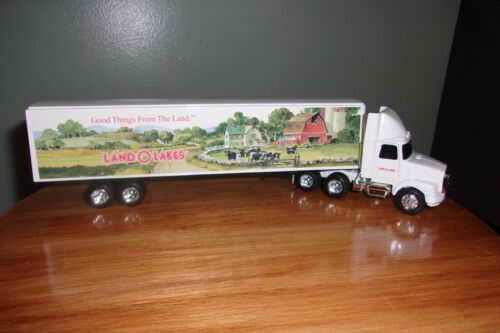 1998 ERTL LAND-O-LAKES WHITEGMC TRACTOR TRAILER TRUCK NIB TOY FARMER ISSUE 25076