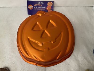 Wilton #2105-2059 Orange Pumpkin Jack O' Lantern Cake Pan Halloween 12 x12  NWT