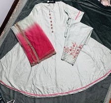 Indian dress/ 3piece dress/Indian kurta set/ready to wear dress size Medium 
