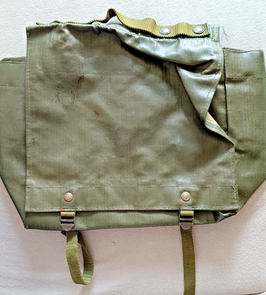 Tschechische Kampftasche M85