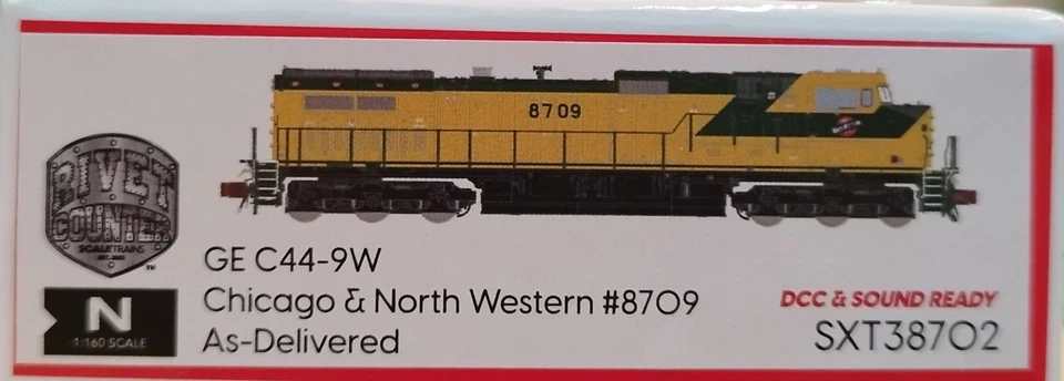 Scaletrains Rivet Counter N GE DASH 9, Chicago & North Western/As Delivered NIB - Image 2 of 4