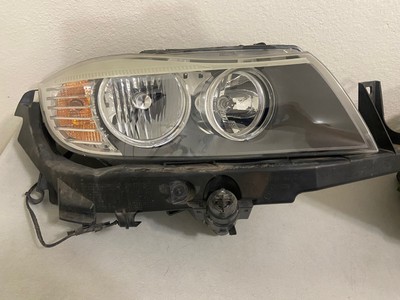 09-11 BMW E91 E90 Front Left Driver Side Halogen Headlight 7202577 