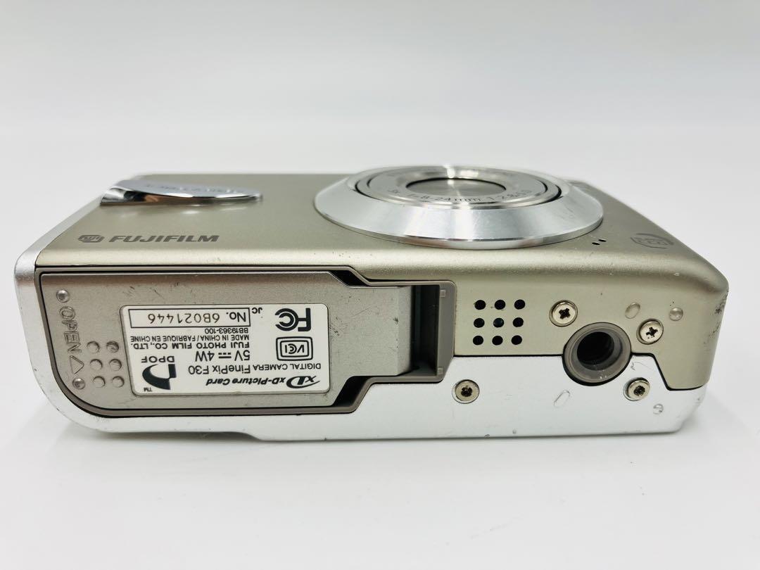 Fujifilm Finepix F30 3X With Battery Compact Digital Camera C3199
