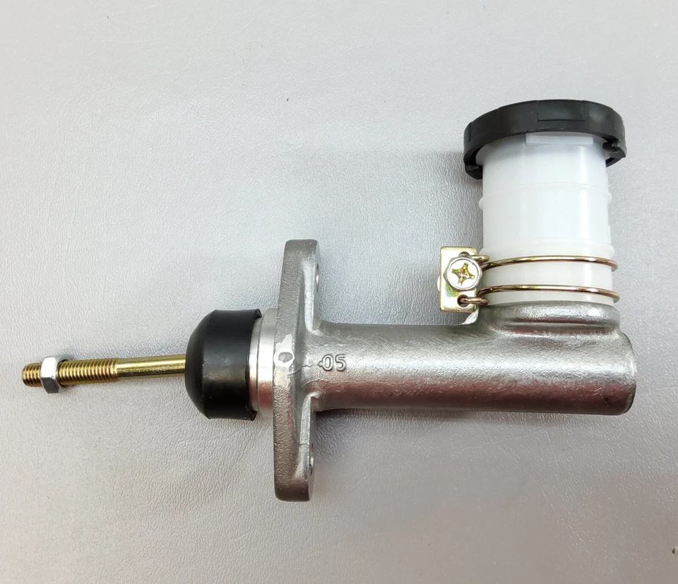 Nuevo cilindro maestro de embrague AMS Automotive M0510 se adapta a 83-96 Montero +Más Foto 3 de 4