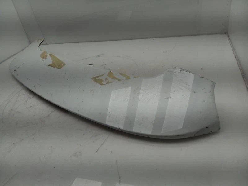 11-17 LEXUS CT200H F-SPORT 后勺升降机安装 WHTE-077 — 第 3/4 张图片